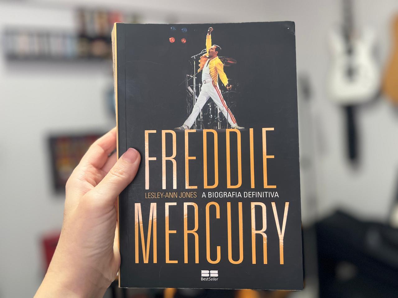 Freddie Mercury: como cresceu, viveu, e como o vocalista do Queen se tornou uma lenda
